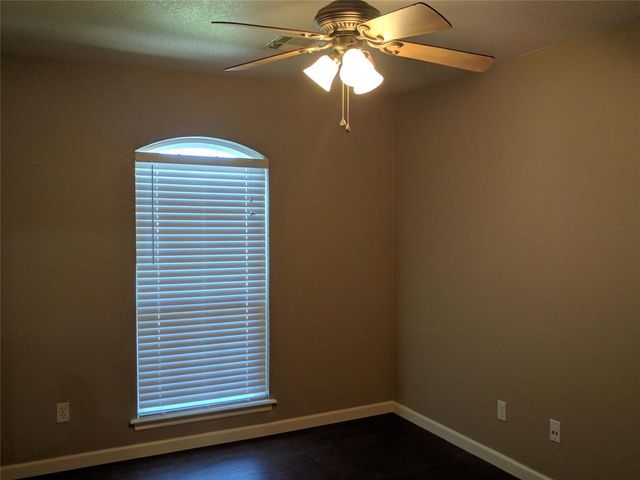 416 Cherokee Gate Drive, Yukon, OK 73099