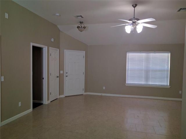 416 Cherokee Gate Drive, Yukon, OK 73099