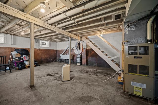 811 N State, Clairton, PA 15025