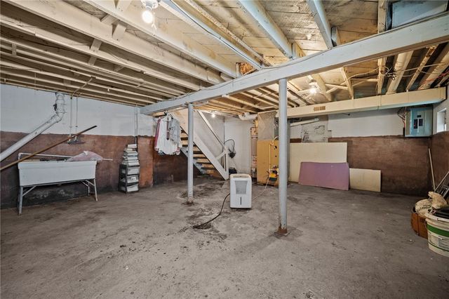 811 N State, Clairton, PA 15025