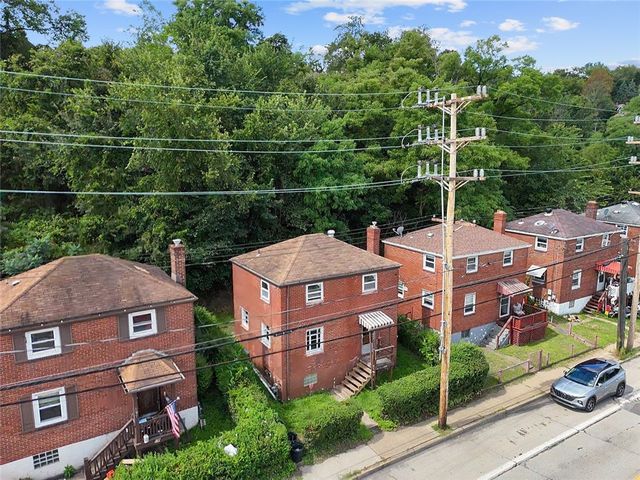 811 N State, Clairton, PA 15025