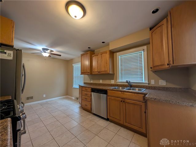 445 Peach Orchard Avenue, Dayton, OH 45419