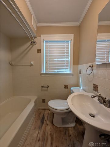 445 Peach Orchard Avenue, Dayton, OH 45419