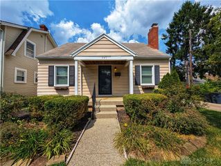 445 Peach Orchard Avenue, Dayton, OH 45419