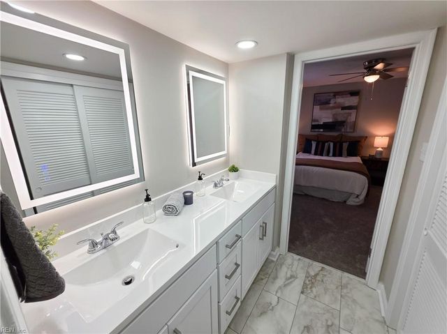 3821 Cannon Point DR, Chesapeake, VA 23321