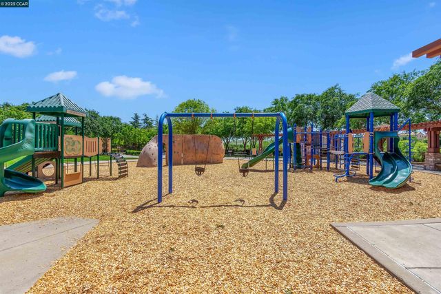 2073 Watermill Rd, San Ramon, CA 94582