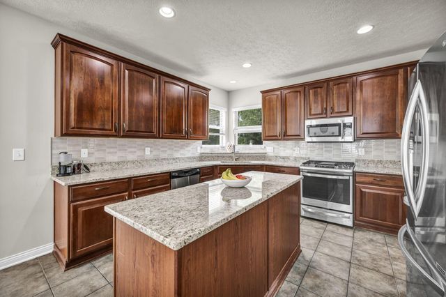 536 Apple Valley Circle, Delaware, OH 43015