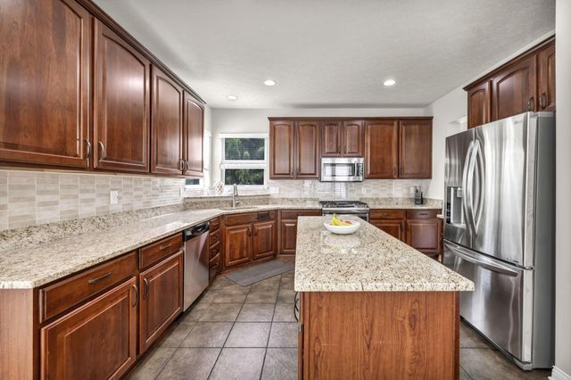 536 Apple Valley Circle, Delaware, OH 43015