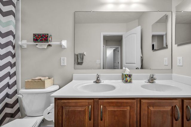 536 Apple Valley Circle, Delaware, OH 43015