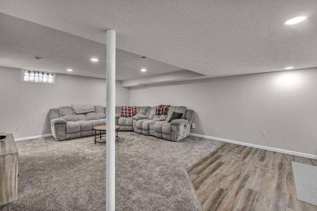 536 Apple Valley Circle, Delaware, OH 43015