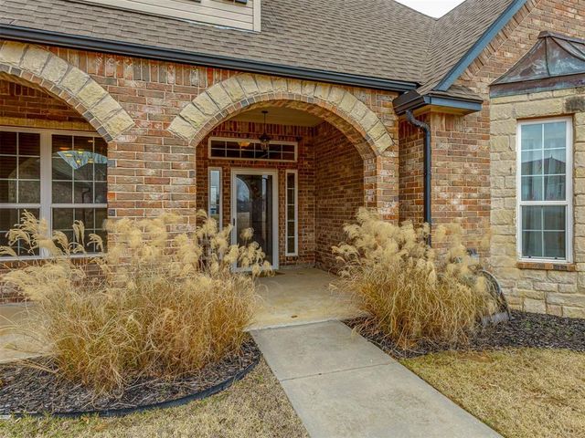 935 Silver Chase Drive, Choctaw, OK 73020