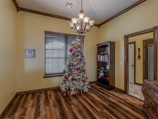 935 Silver Chase Drive, Choctaw, OK 73020