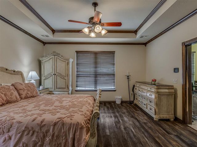 935 Silver Chase Drive, Choctaw, OK 73020