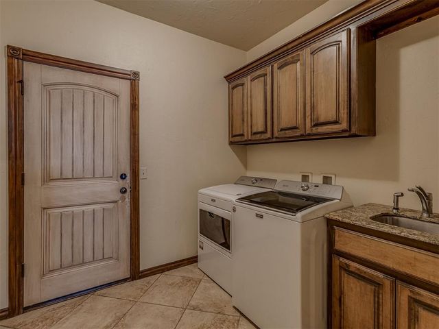 935 Silver Chase Drive, Choctaw, OK 73020