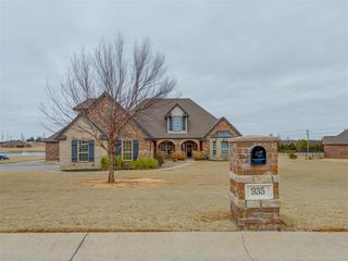 935 Silver Chase Drive, Choctaw, OK 73020