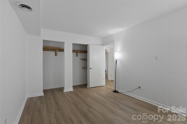 207 Wood Dale Drive, Hendersonville, NC 28791
