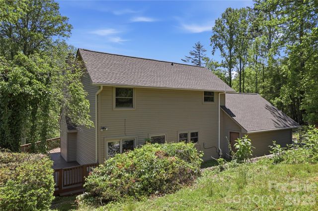207 Wood Dale Drive, Hendersonville, NC 28791