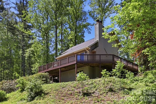 207 Wood Dale Drive, Hendersonville, NC 28791