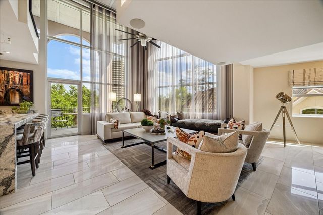 6007 Memorial Drive 304, Houston, TX 77007