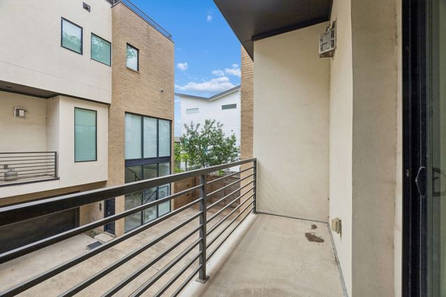 1851 Summit Avenue 4, Dallas, TX 75206