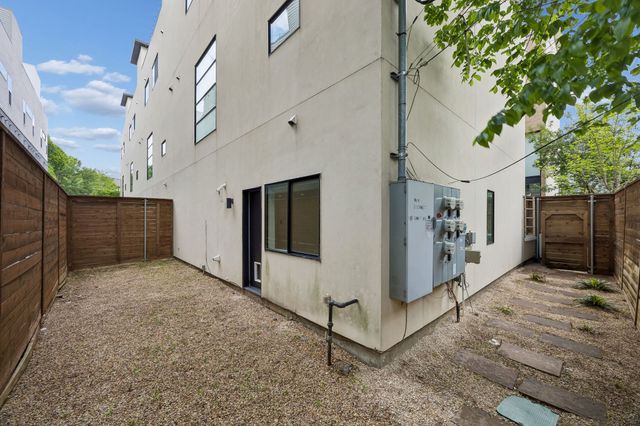 1851 Summit Avenue 4, Dallas, TX 75206