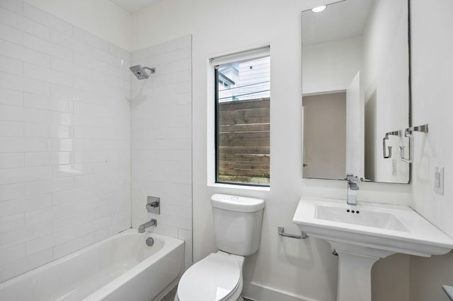 1851 Summit Avenue 4, Dallas, TX 75206