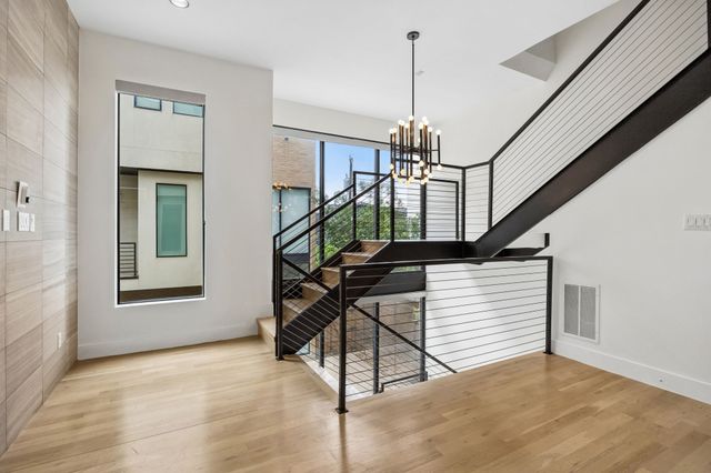 1851 Summit Avenue 4, Dallas, TX 75206