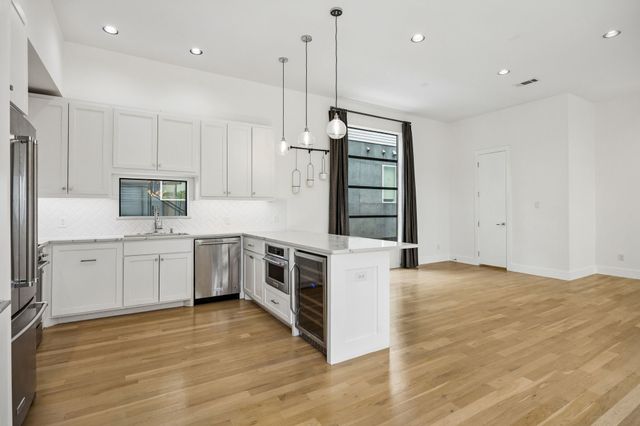 1851 Summit Avenue 4, Dallas, TX 75206