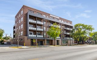 435 Madison Street 204, Oak Park, IL 60302