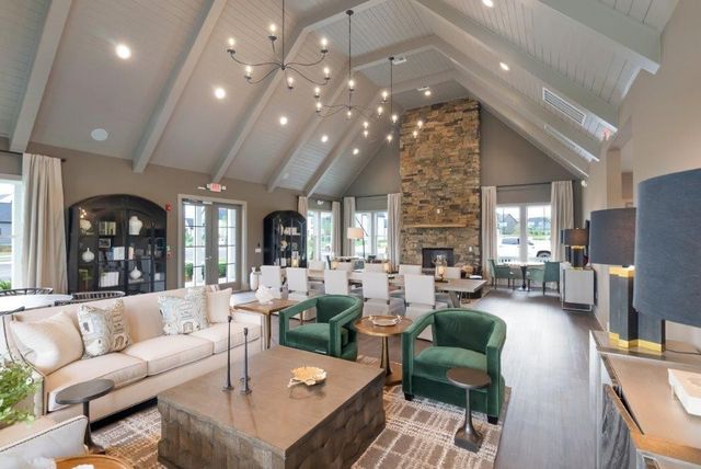 8029 Whitcroft Dr, College Grove, TN 37046