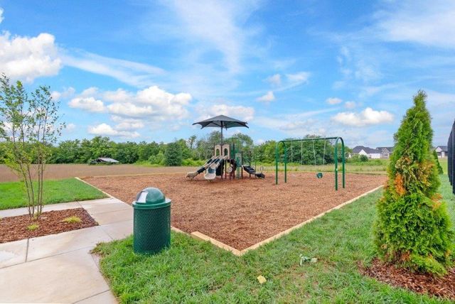 8029 Whitcroft Dr, College Grove, TN 37046