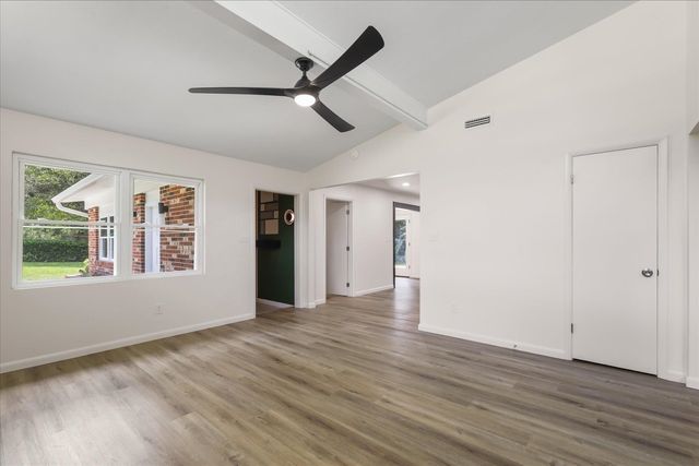 2401 Jim Lee Road, Tallahassee, FL 32301