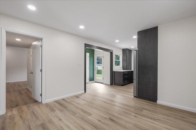 2401 Jim Lee Road, Tallahassee, FL 32301