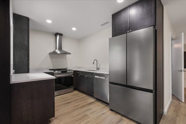 2401 Jim Lee Road, Tallahassee, FL 32301