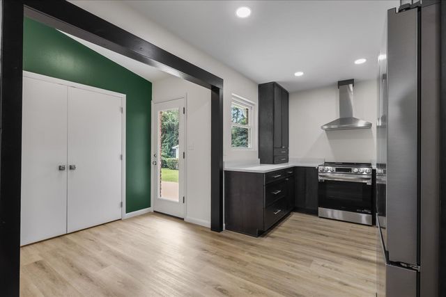 2401 Jim Lee Road, Tallahassee, FL 32301