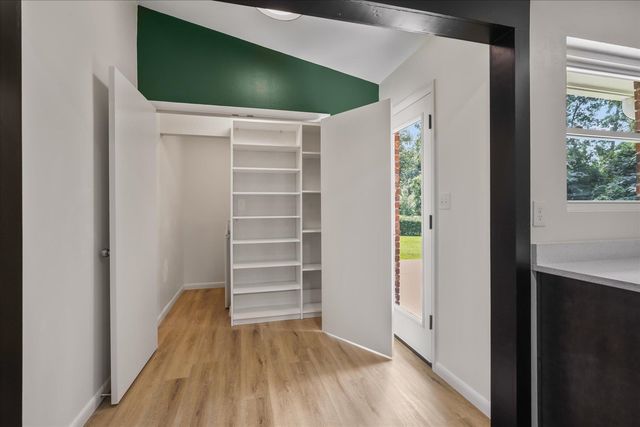 2401 Jim Lee Road, Tallahassee, FL 32301