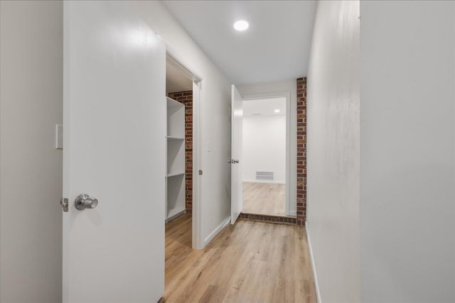 2401 Jim Lee Road, Tallahassee, FL 32301