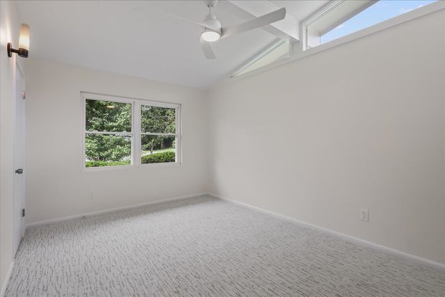 2401 Jim Lee Road, Tallahassee, FL 32301