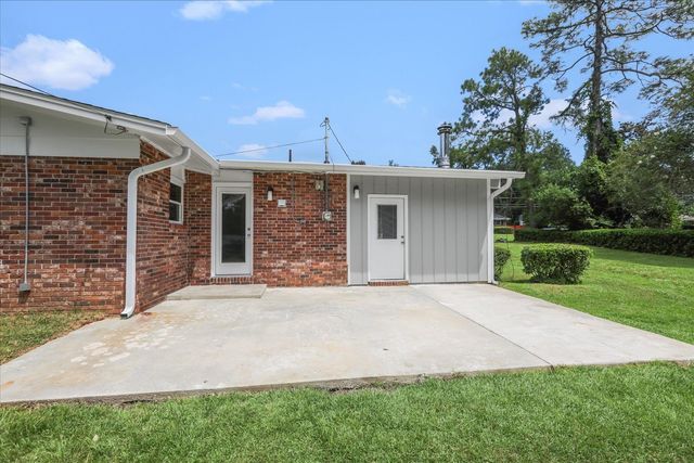 2401 Jim Lee Road, Tallahassee, FL 32301