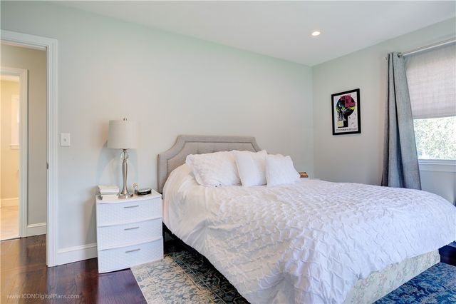 18 Sylvan Terrace, Newport, RI 02840