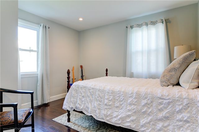 18 Sylvan Terrace, Newport, RI 02840