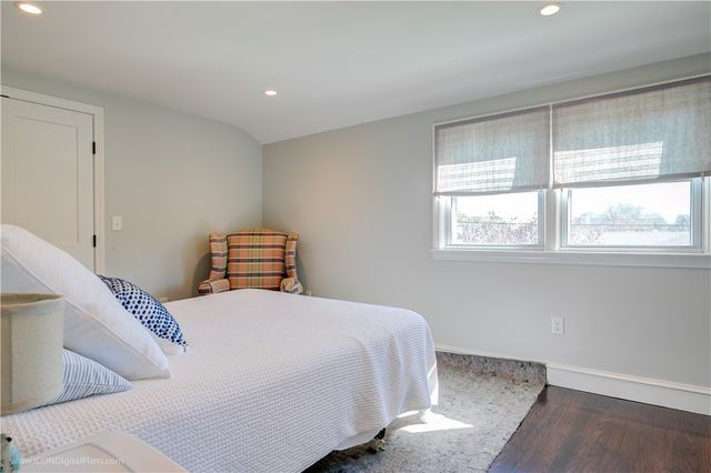 18 Sylvan Terrace, Newport, RI 02840