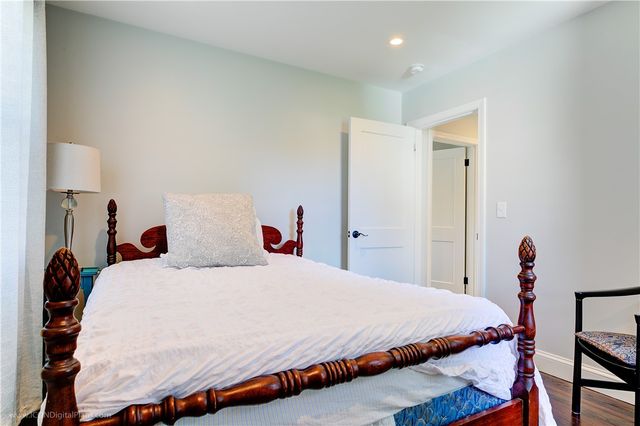 18 Sylvan Terrace, Newport, RI 02840