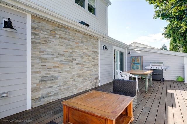 18 Sylvan Terrace, Newport, RI 02840