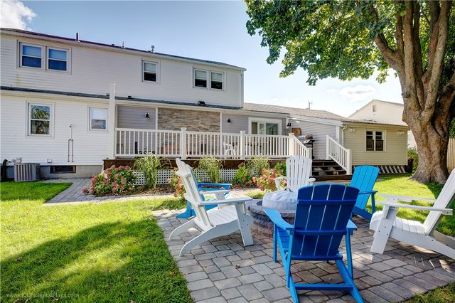 18 Sylvan Terrace, Newport, RI 02840