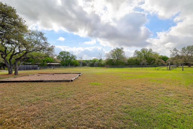 426 Logan Ranch RD, Georgetown, TX 78628