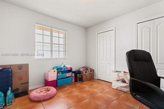 15867 SW 44th St, Miami, FL 33185