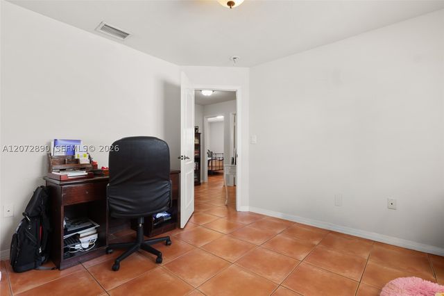 15867 SW 44th St, Miami, FL 33185