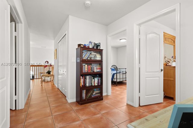 15867 SW 44th St, Miami, FL 33185