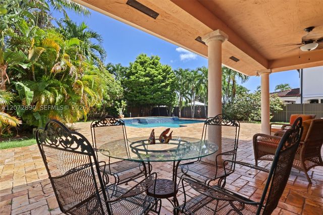 15867 SW 44th St, Miami, FL 33185